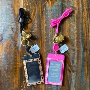 Badge Pocketbac Holders!